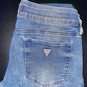 Women’s vintage Guess jeans. Medium rise, skinny Sarah fit. Immaculate condition